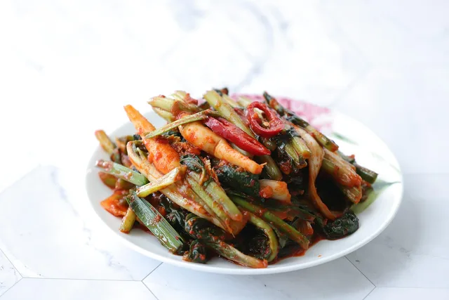 kimchi, green onion, white kimchi, bachelor kimchi, korean, food, meal, cuisine, kimchi, kimchi, kimchi, kimchi, kimchi. Vegetable ferment ideas options: flavors and cautions